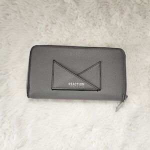 Kenneth Cole Reaction Women's Gray Zip-around Vegan Leather Wallet EUC